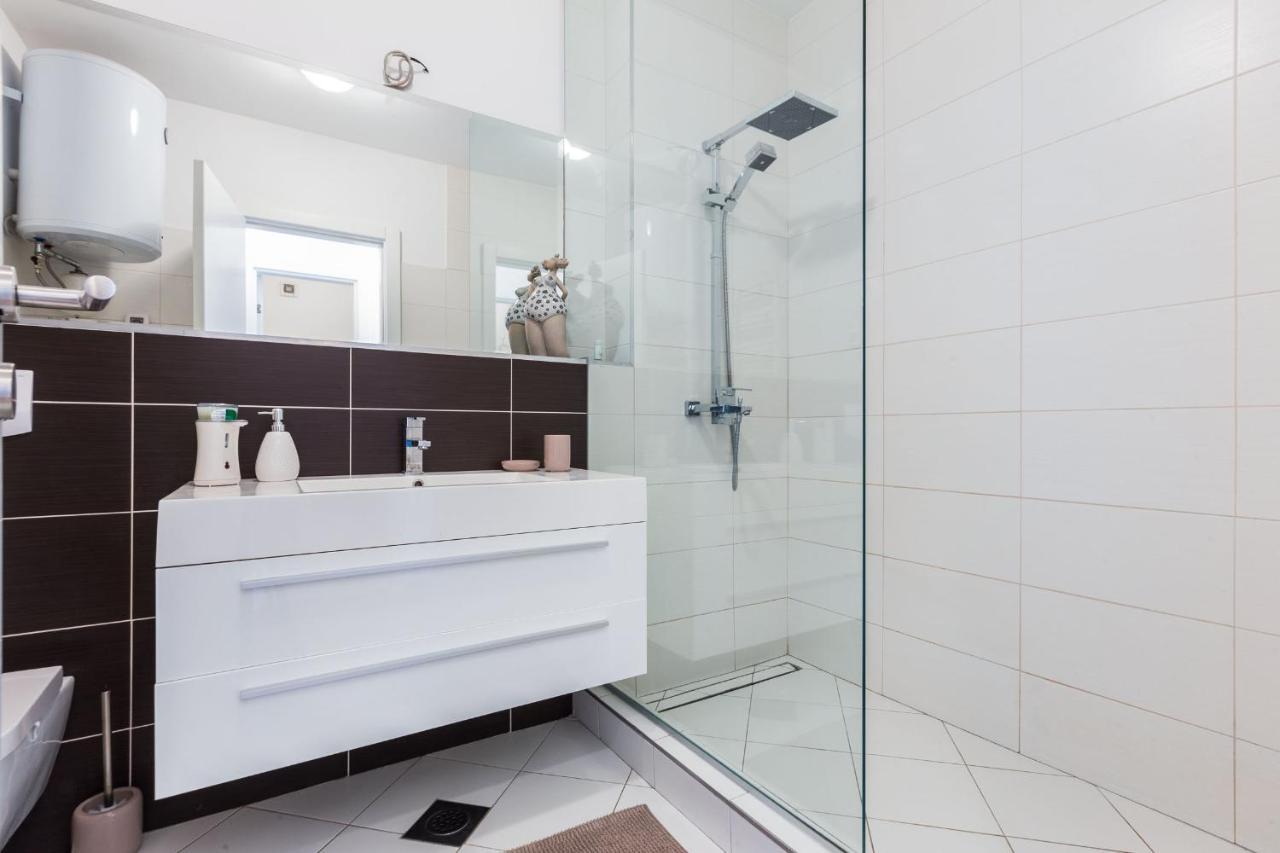 Hoplite 2Br Apartment With Free Parking Zadar Exterior photo